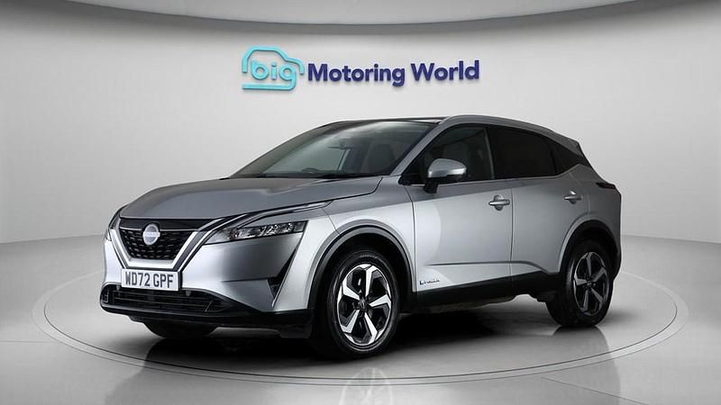 Used Nissan Qashqai N-Connecta 190 HP (139 kW) 2023 Silver SUV