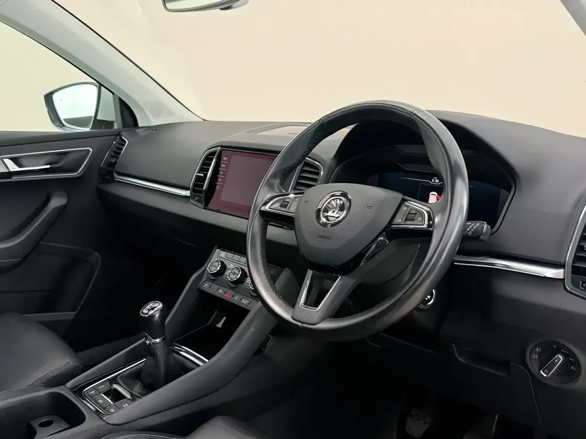 Used Skoda Karoq 150 HP (110 kW) 2019 White SUV