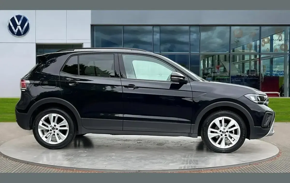Second-hand VW T-Cross Match 115 CP (84 kW) 2025 Negru SUV
