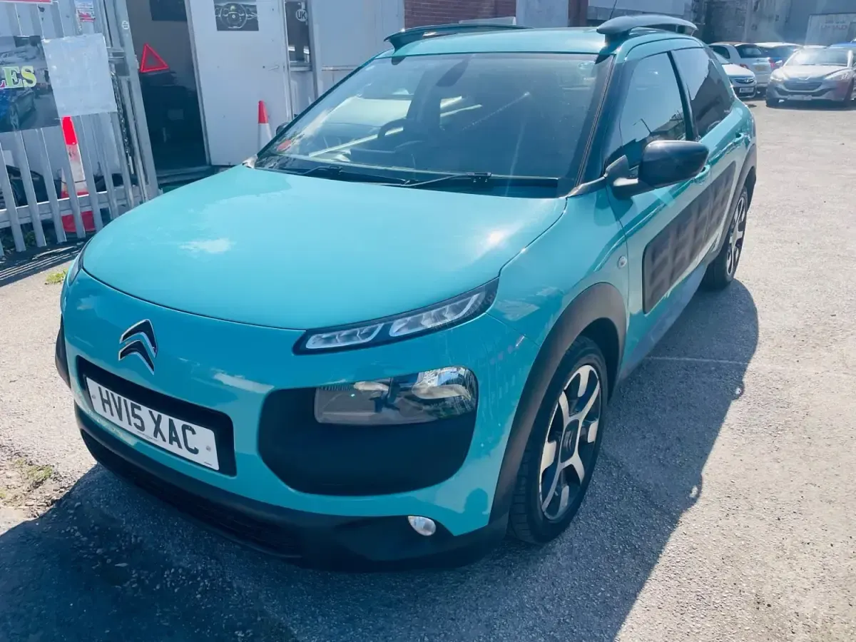 Używany Citroën C4 Cactus Flair 100 KM (73 kW) 2015 Niebieski Hatchback