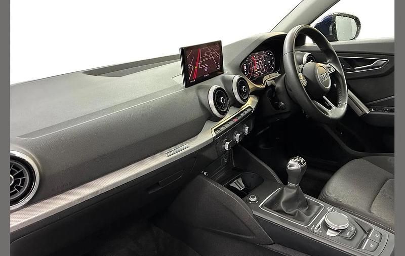 Used Audi Q2 Sport 147 HP (108 kW) 2021 Blue SUV