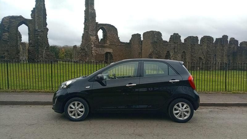 Used Kia Picanto 68 HP (50 kW) 2015 Black Hatchback