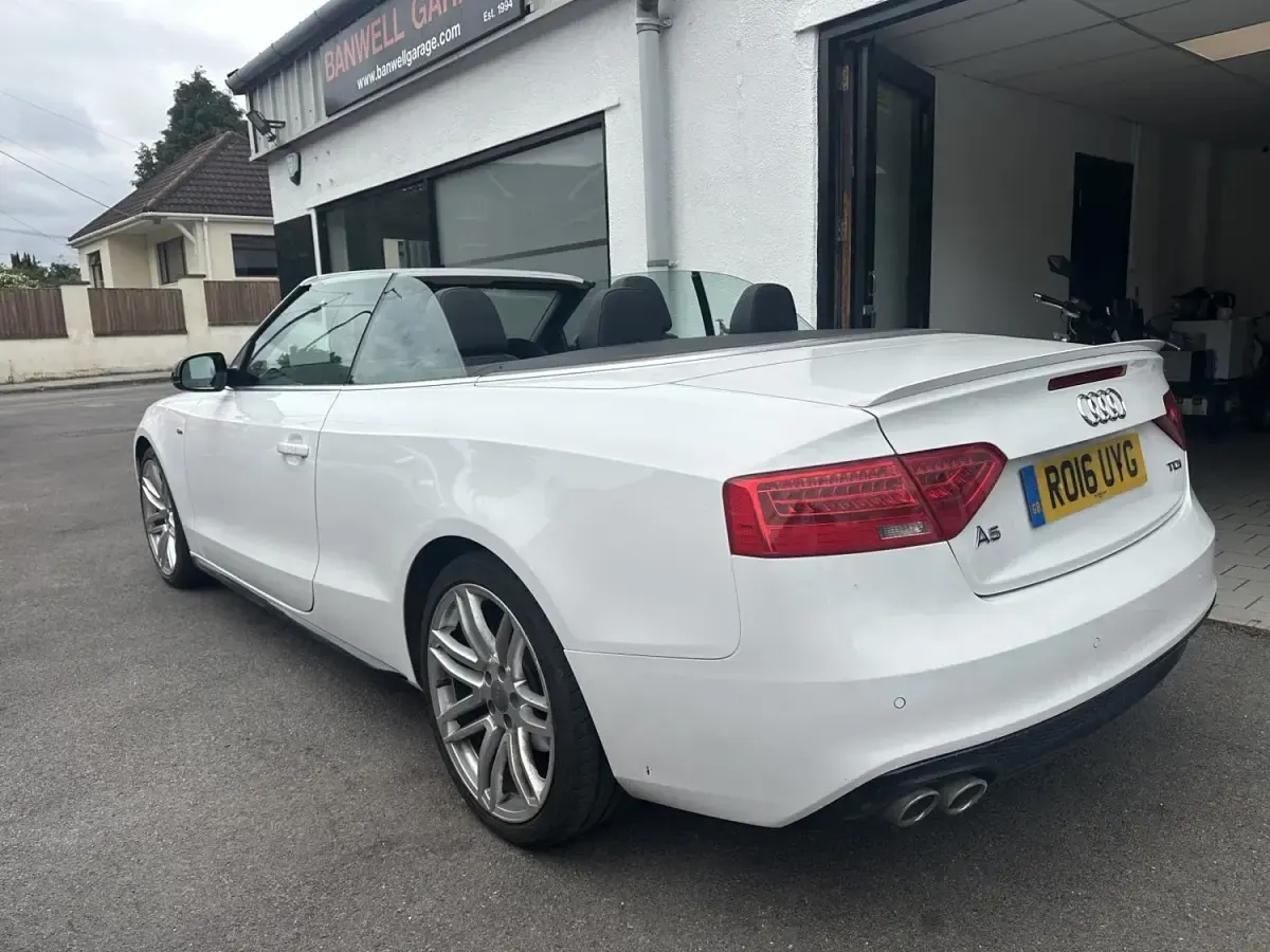 Usado Audi A5 Cabriolet S-Line 190 HP (139 kW) 2016 Branco Cabrios