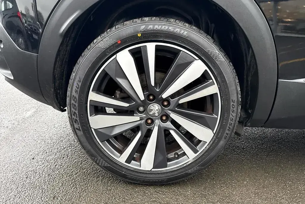 Used Peugeot 3008 Premium 130 HP (95 kW) 2019 Black SUV