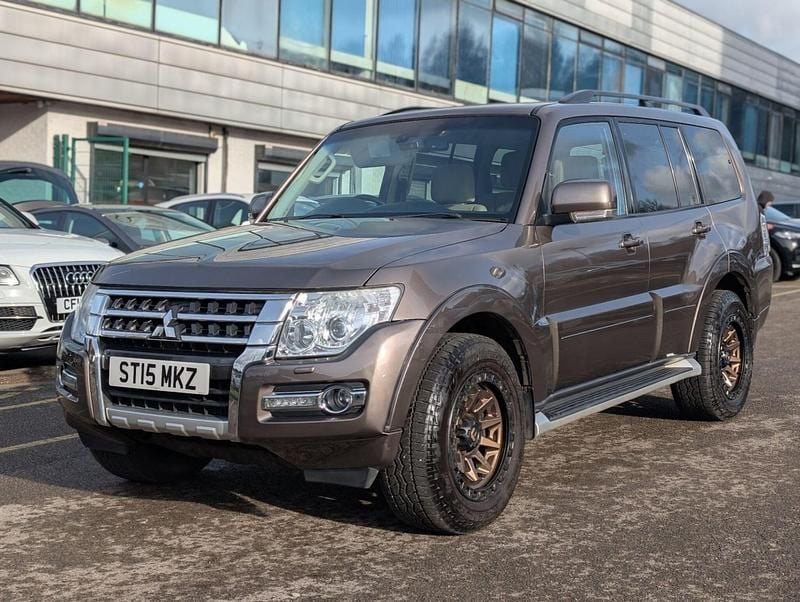 Used Mitsubishi Shogun 2015 Brown SUV