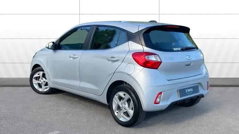 Usado Hyundai i10 SE 67 HP (49 kW) 2022 Prateado Citadino