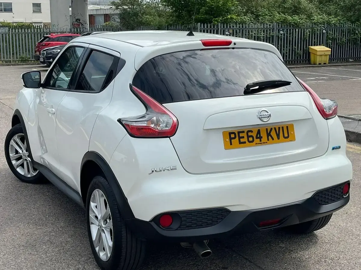 Used Nissan Juke Acenta Premium 110 HP (80 kW) 2014 White SUV