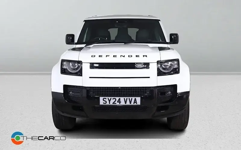 Used Land Rover Defender Dynamic 300 HP (220 kW) 2023 SUV