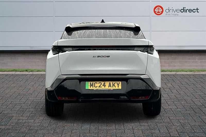 Used Peugeot e-3008 GT 154 kW (210 HP) 2024 White SUV