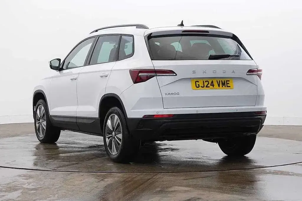 Used Skoda Karoq SE Drive 150 HP (110 kW) 2024 Moon white metallic SUV