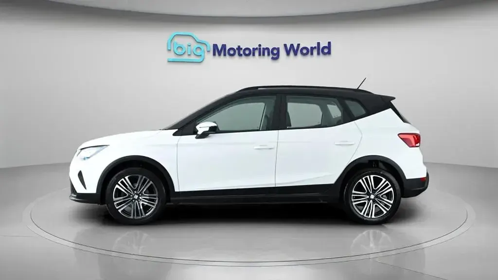 Used Seat Arona SE 95 HP (69 kW) 2023 White SUV