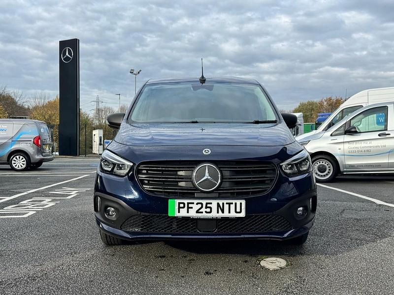 Used Mercedes eCitan Premium 89 kW (122 HP) 2025 Blue Van