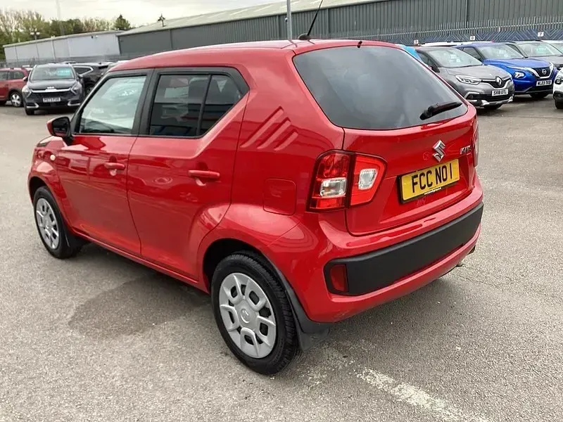 Używany Suzuki Ignis SZ3 90 KM (66 kW) 2018 Czerwony SUV