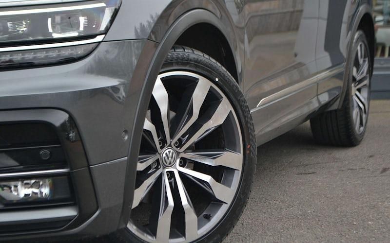 Usado VW Tiguan R-line 150 HP (110 kW) 2020 Cinzento SUV