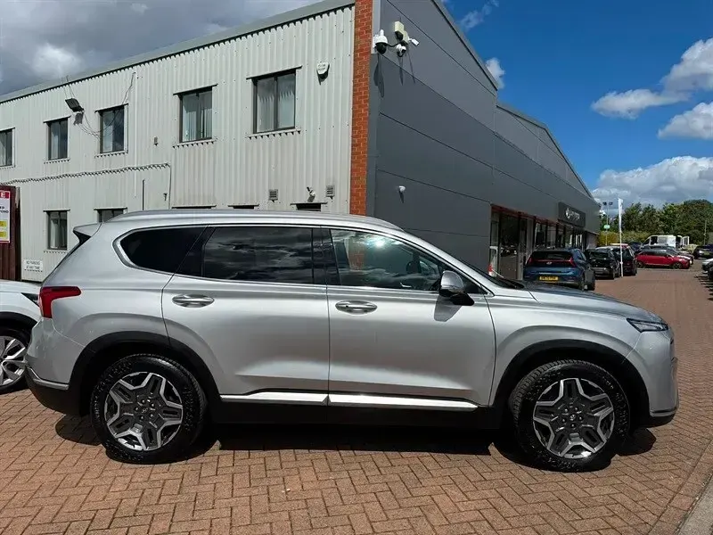 Used Hyundai Santa Fe Ultimate 230 HP (169 kW) 2024 Silver SUV