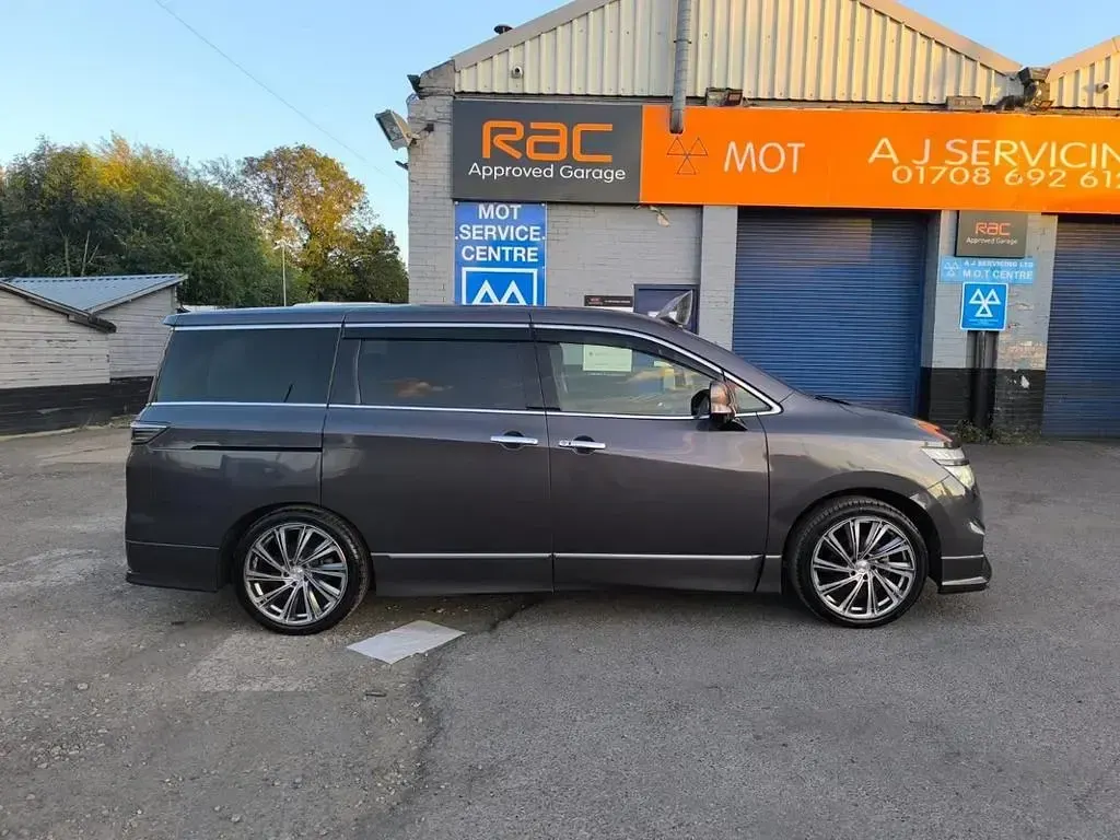 Used Nissan Elgrand 2025 MPV
