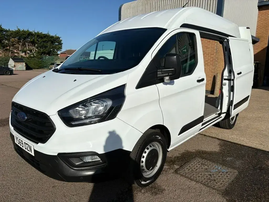 Used Ford Transit Custom S 105 HP (77 kW) 2020 White Van