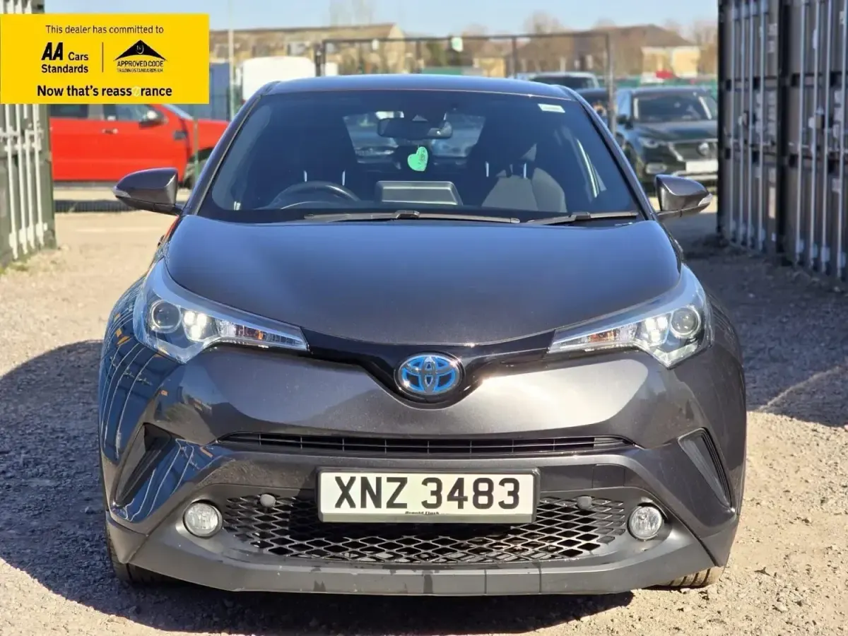 Second-hand Toyota C-HR 122 CP (89 kW) 2017 Gri SUV