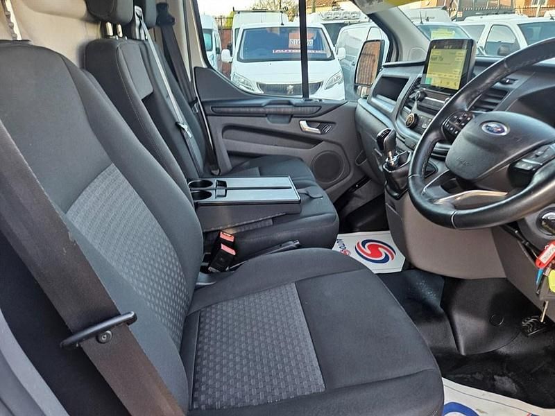 Used Ford Transit Custom Trend 130 HP (95 kW) 2019 White Van