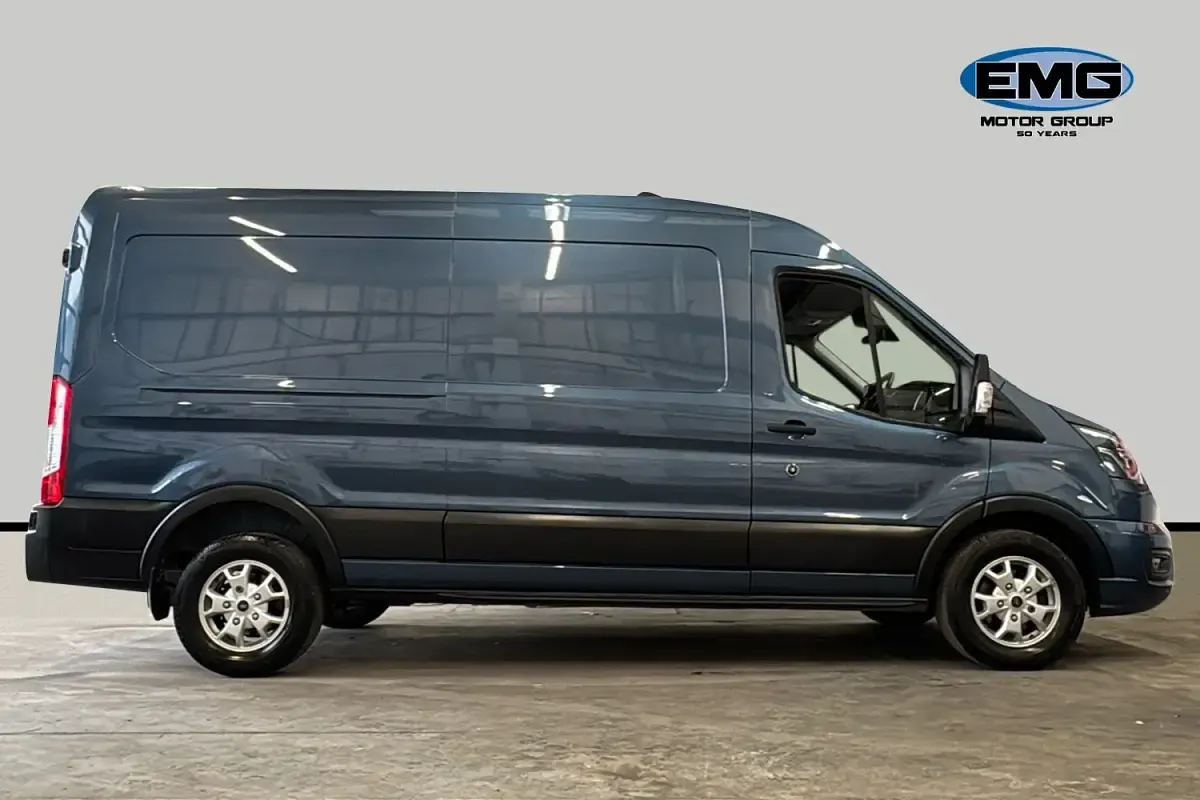 Used Ford Transit Limited 170 HP (125 kW) 2024 Blue Van