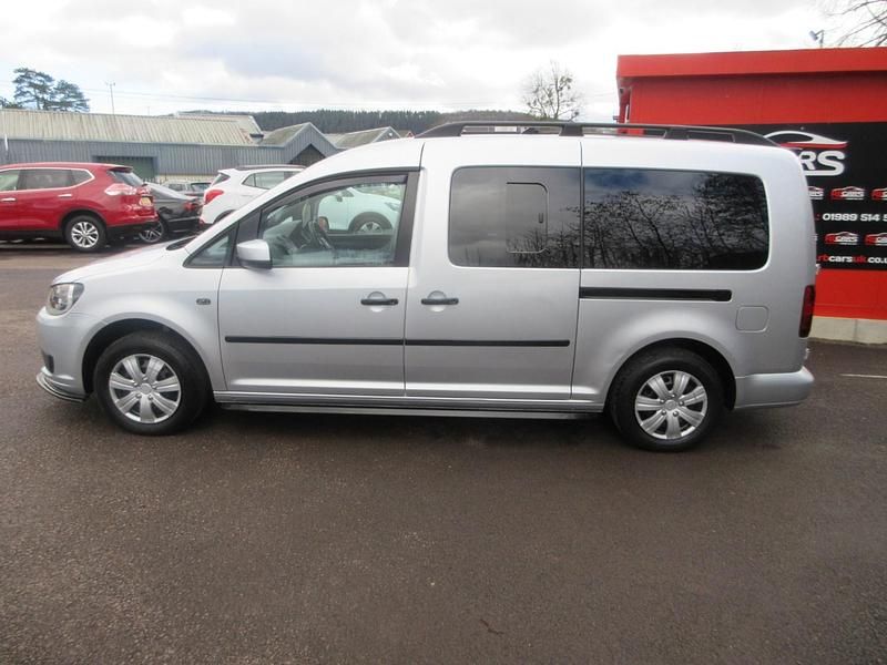Usado VW Caddy Maxi 102 HP (75 kW) 2011 Prateado Monovolume