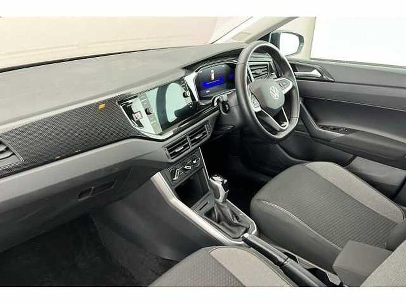 Używany VW Polo Life 95 KM (69 kW) 2023 Czarny Hatchback