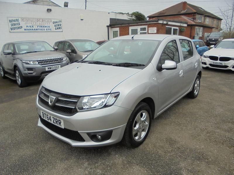 Used Dacia Sandero Lauréate 2014 Silver Hatchback