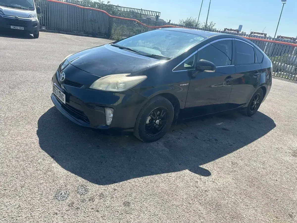 Used Toyota Prius 136 HP (100 kW) 2013 Black Hatchback