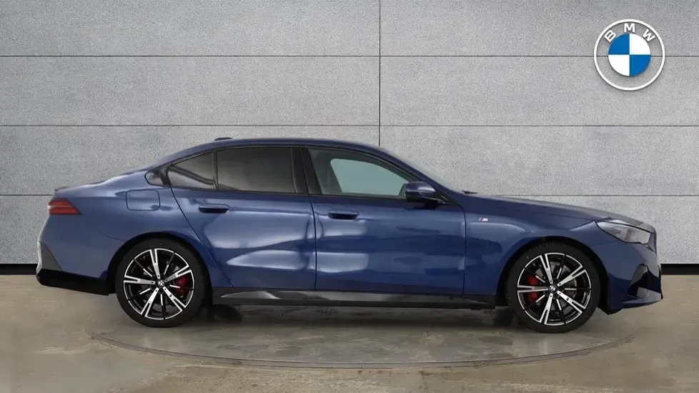 Used BMW 520 M Sport 205 HP (150 kW) 2025 Blue