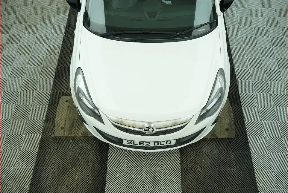 Używany Vauxhall Corsa Edition 2012 Biały Hatchback