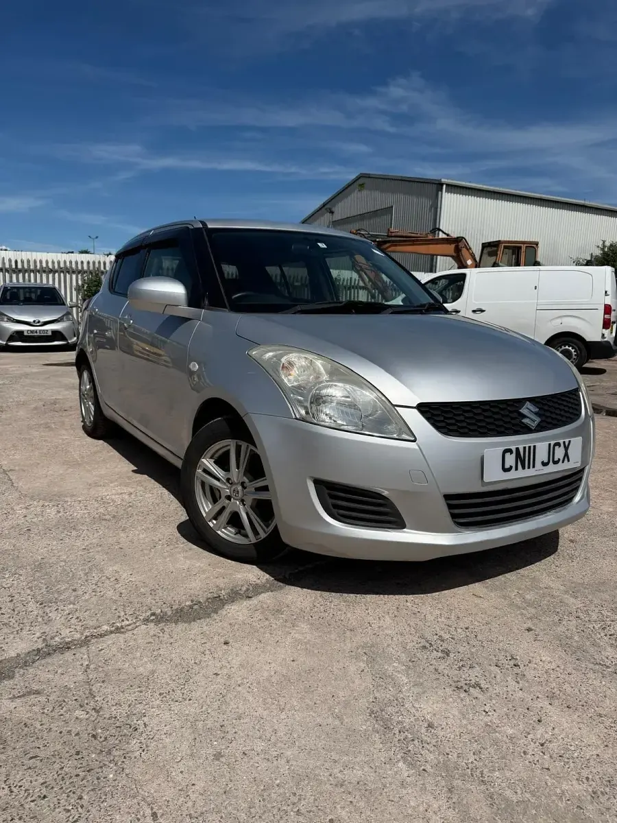 Used Suzuki Swift SZ4 94 HP (69 kW) 2011 Silver Hatchback