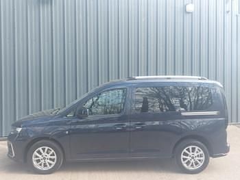 Used Ford Tourneo Titanium 2022 Blue Estate