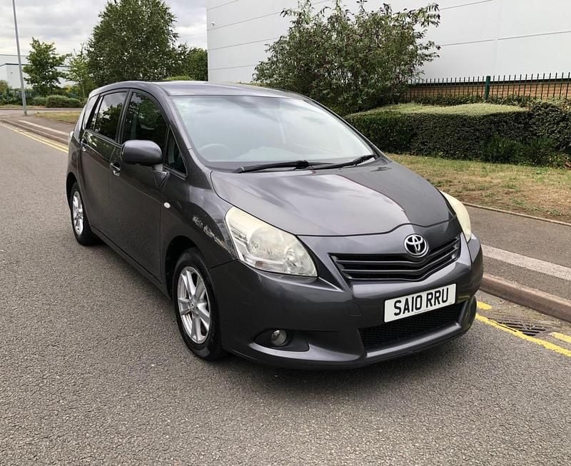 Grey Used 2010 Toyota Verso MPV | £2,195 (Fair price) - Image 1/4