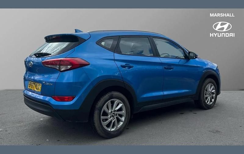 Used Hyundai Tucson SE 129 HP (94 kW) 2017 Blue SUV