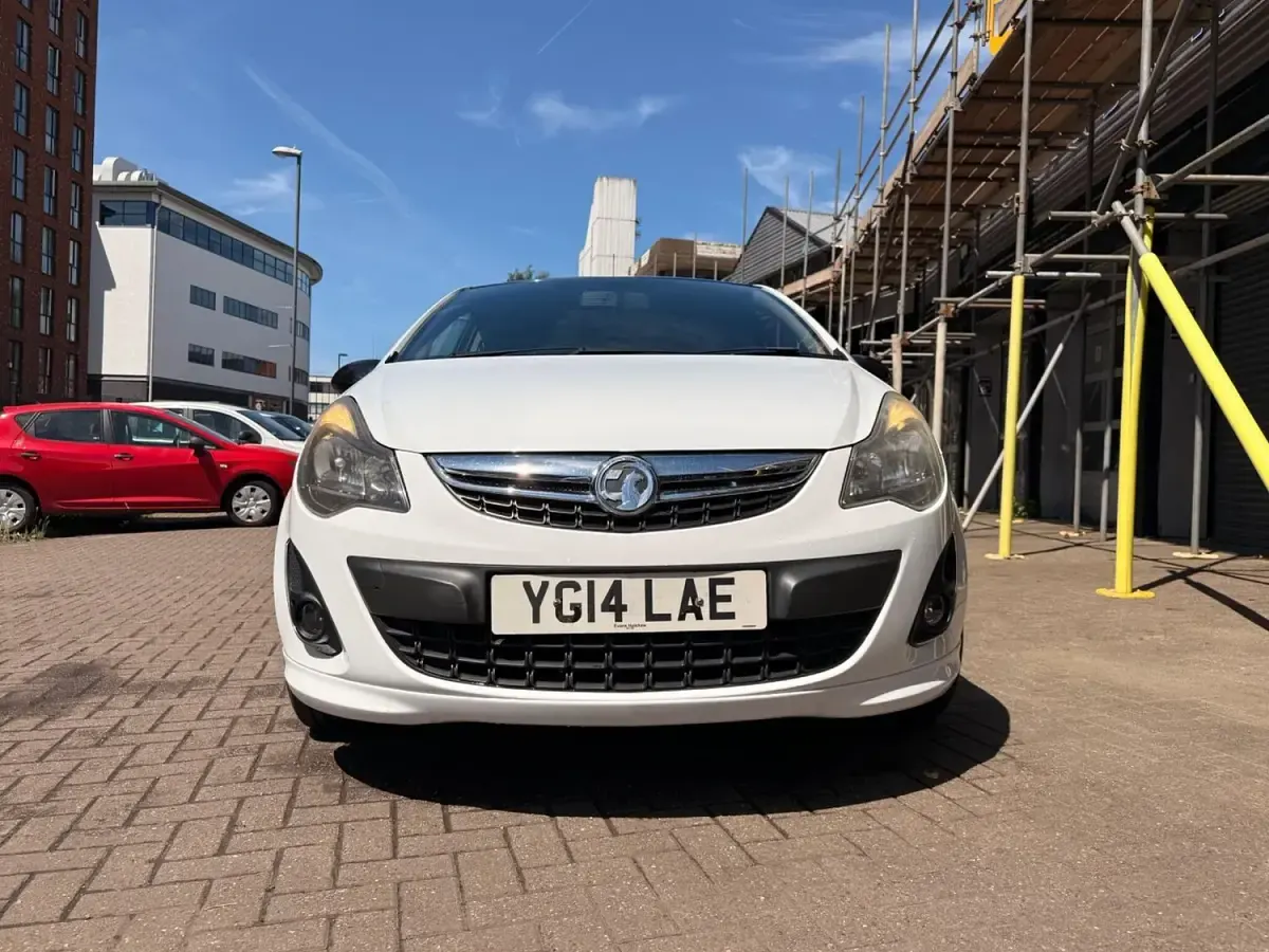 Used Vauxhall Corsa Edition 2014 White Hatchback