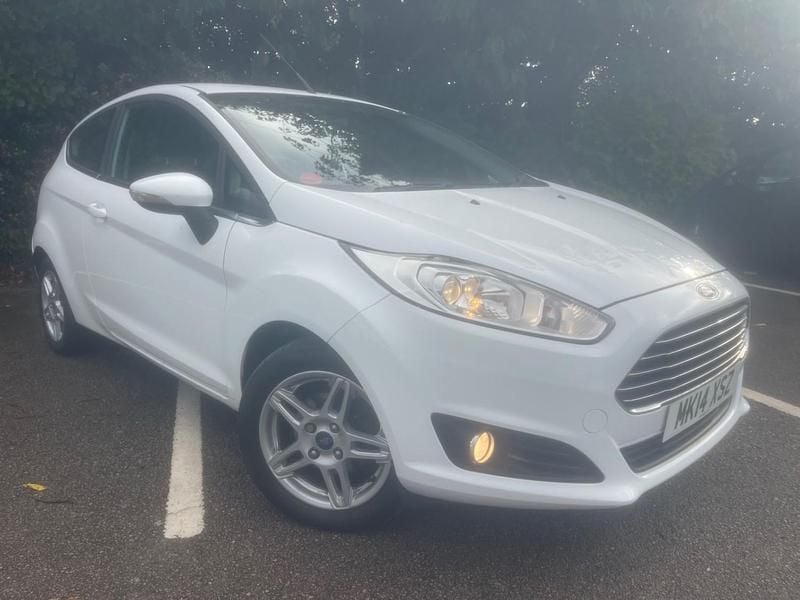 White Used 2014 Ford Fiesta Zetec Hatchback | £2,995 (Super price) - Image 1/4