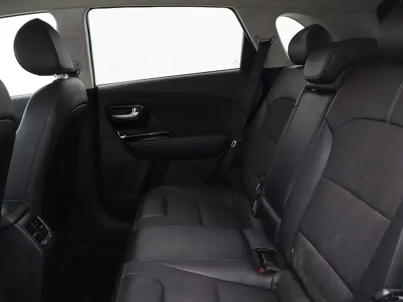 Used Kia Niro 139 HP (102 kW) 2020 White SUV