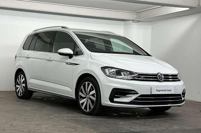 White Used 2020 VW Touran R-line MPV | £20,495 (Fair price) - Image 1/4