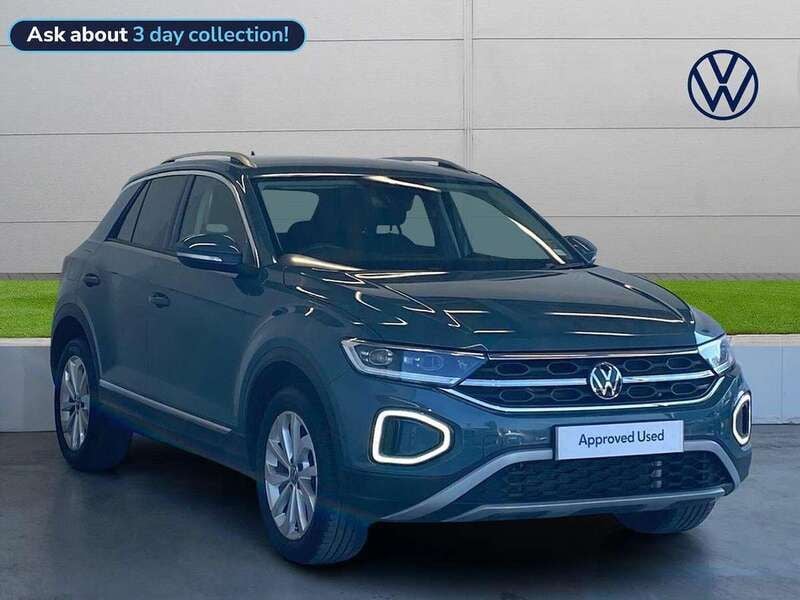 Blue Used 2024 VW T-Roc Style SUV | £25,325 (Fair price) - Image 1/4