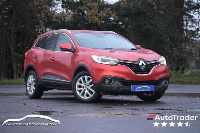 Red Used 2017 Renault Kadjar Dynamique SUV | £4,699 (Good price) - Image 1/4