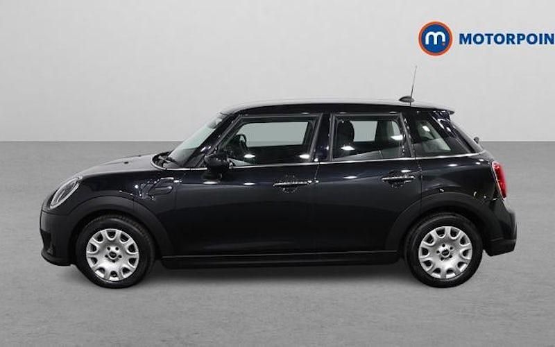 Usado Mini ONE Classic 102 CV (75 kW) 2022 Negro Utilitario
