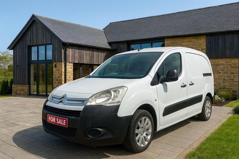 White Used 2009 Citroën Berlingo Van | £1,995 (Fair price) - Image 1/4
