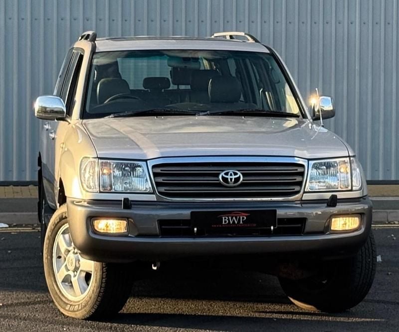 Silver Used 2004 Toyota Land Cruiser SUV | £14,995 (Good price) - Image 1/4
