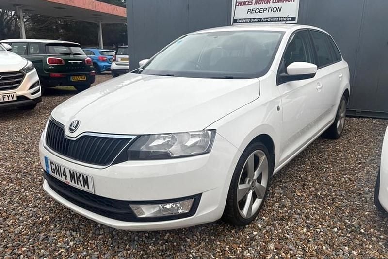 White Used 2014 Skoda Rapid SE Hatchback | £3,490 (Fair price) - Image 1/1