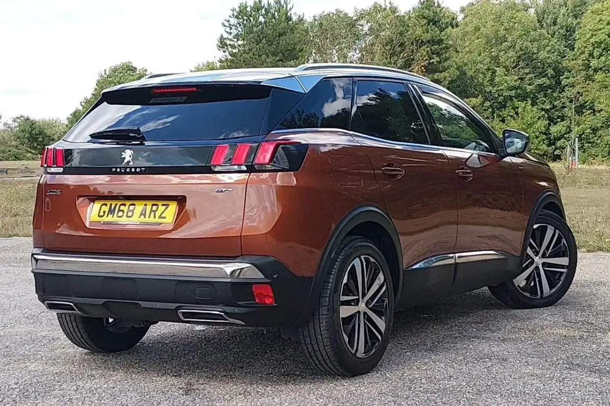 Used Peugeot 3008 GT 175 HP (128 kW) 2018 Yellow SUV
