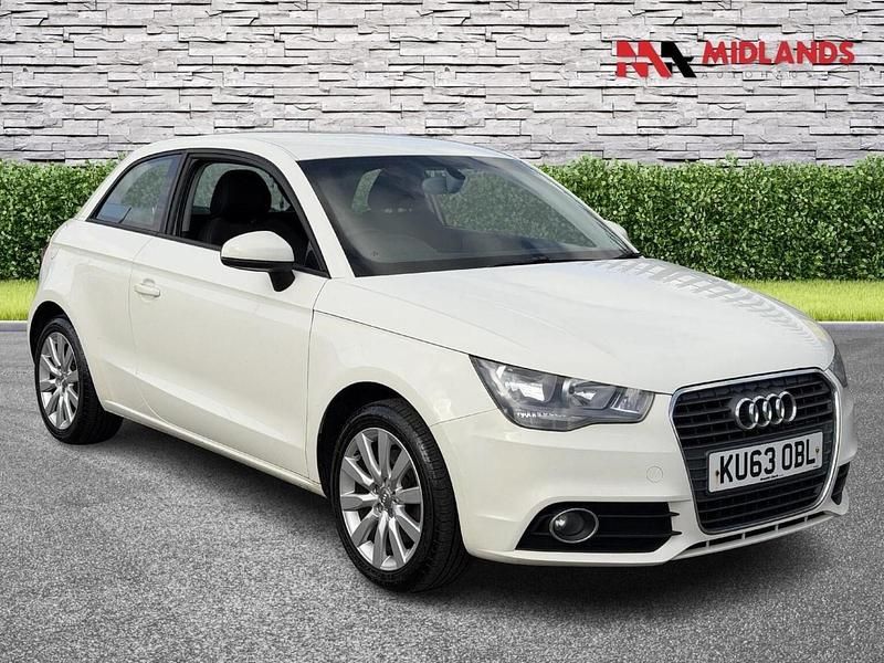 Used Audi A1 Sport 122 HP (89 kW) 2013 White Hatchback