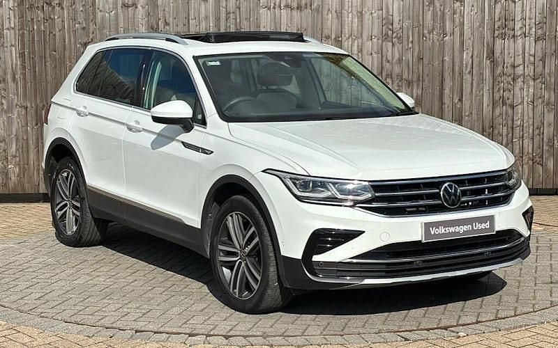 Used 2023 VW Tiguan Elegance SUV | £23,699 (Fair price) - Image 1/4