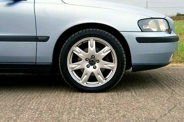 Used Volvo V70 163 HP (119 kW) 2002 Estate