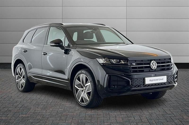 Used VW Touareg Black Edition 286 HP (210 kW) 2025 Grenadilla black SUV