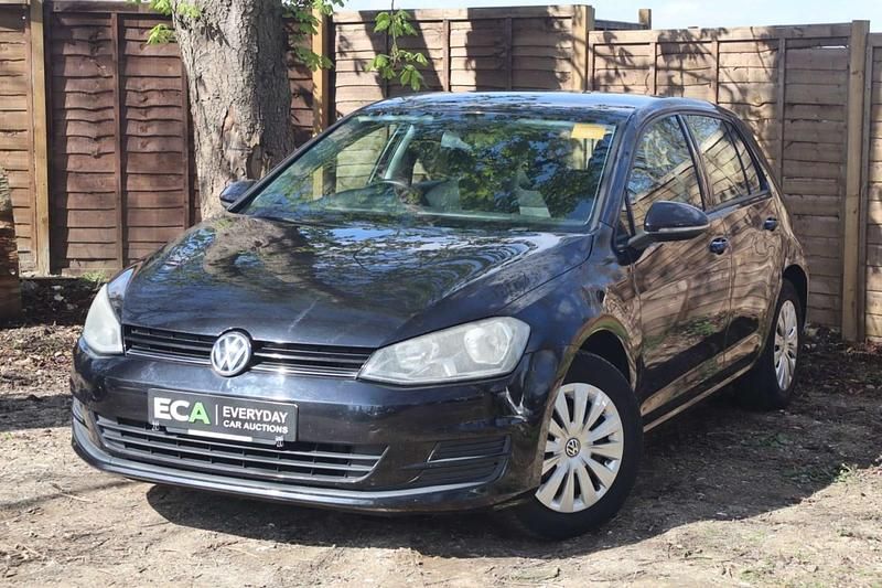 Used VW Golf VII S 105 HP (77 kW) 2014 Black Hatchback